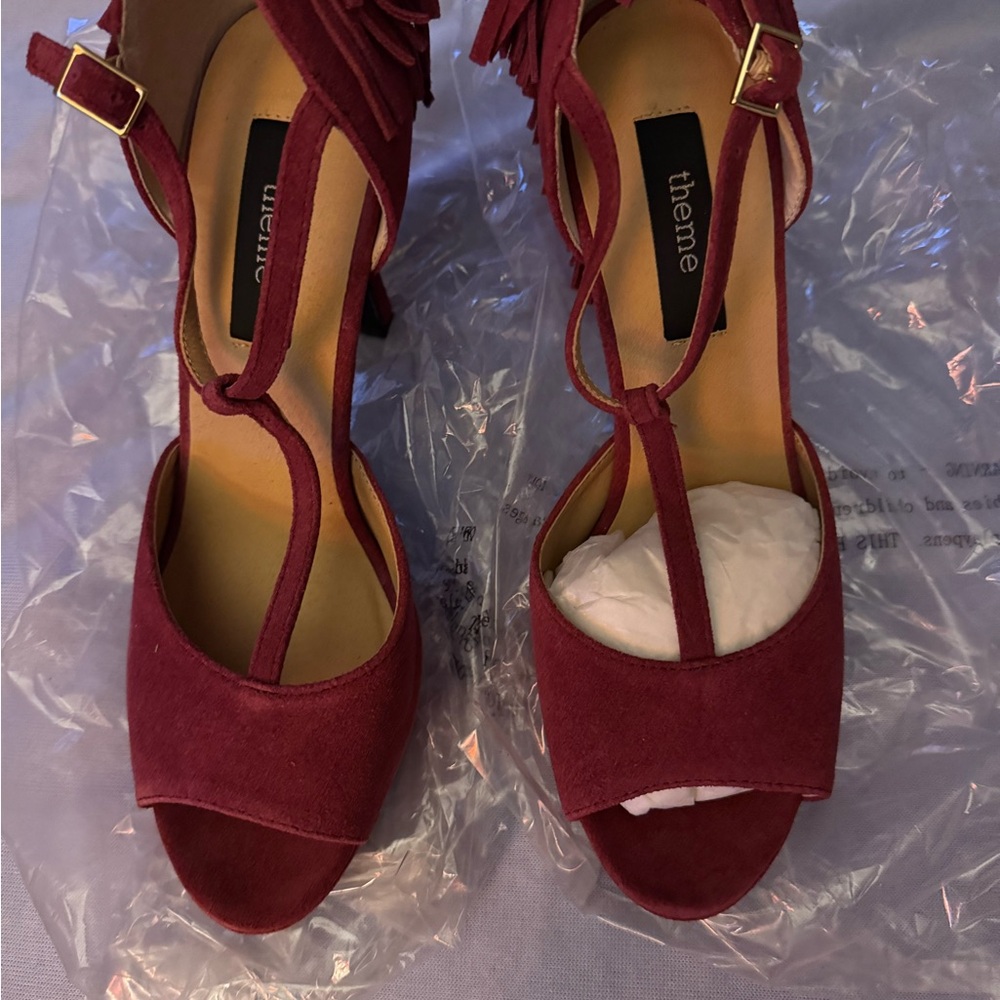 THEME High Heels Merlot Red Suede w/Fringe Ankle Strap Heels Size 8W No Box